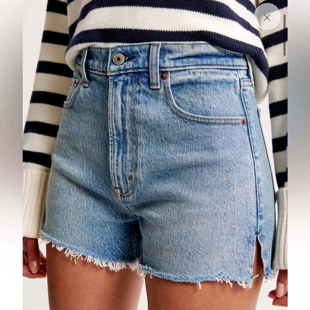 Abercrombie & Fitch High Rise Mom Short Size 25 0 Light Medium Wash